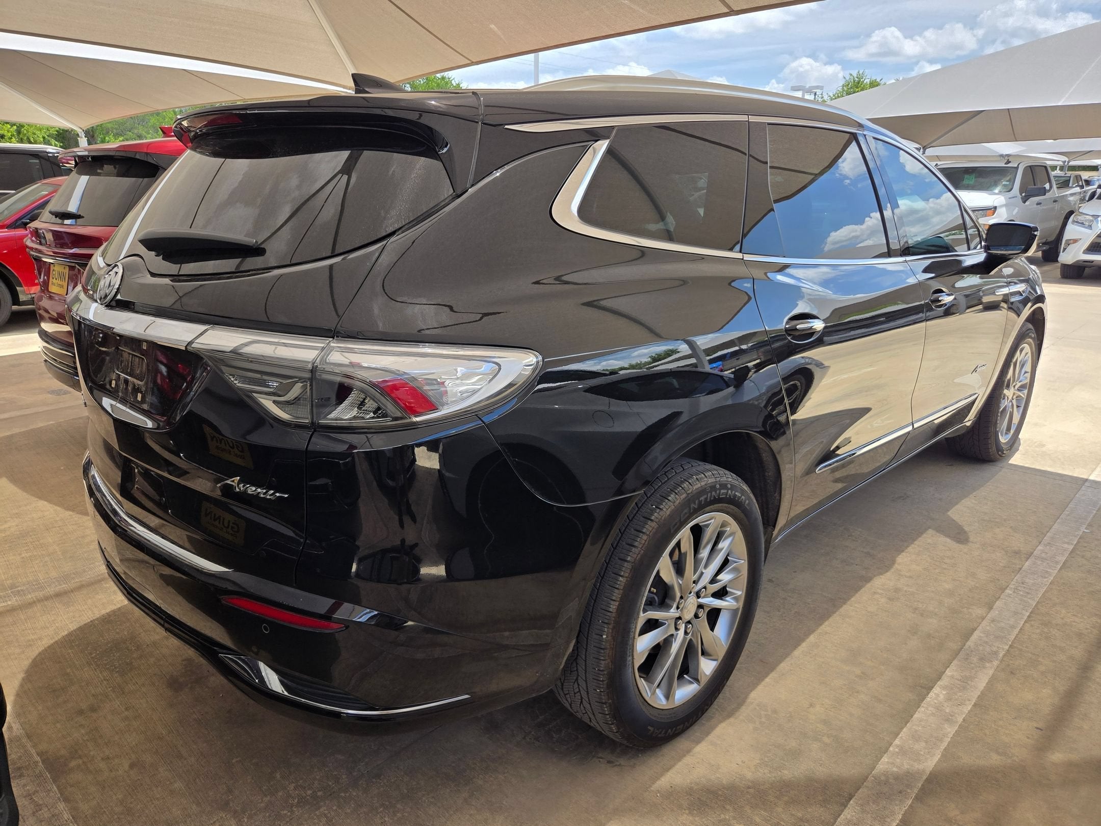 2022 Buick ENCLAVE AVENIR