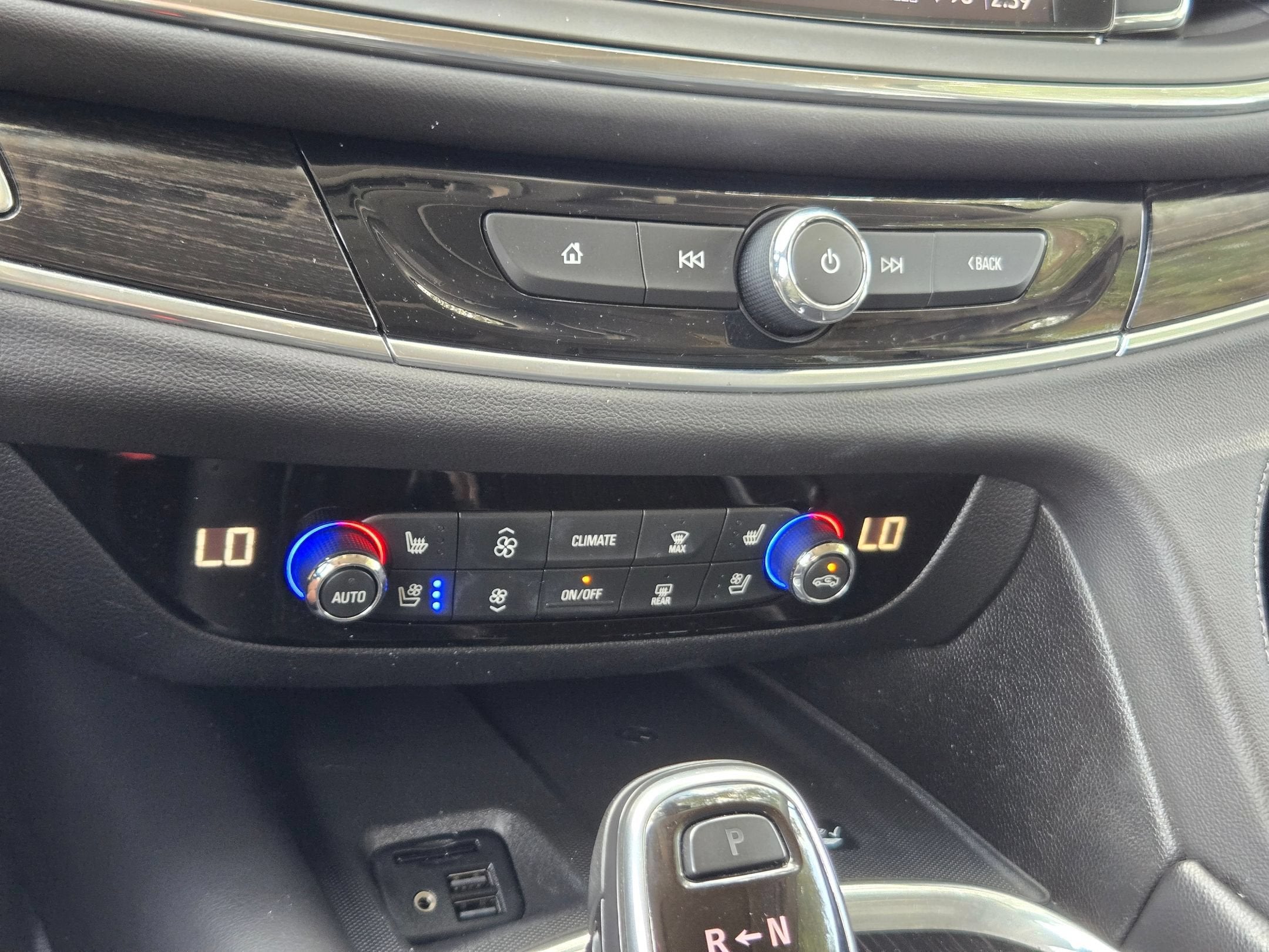 2020 Buick ENCLAVE AVENIR