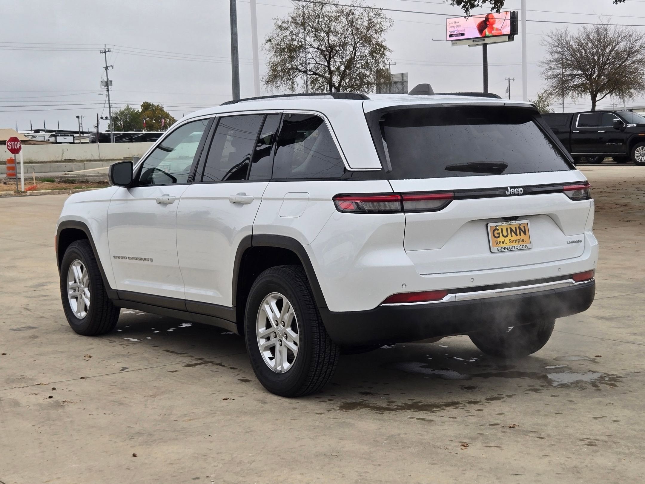 2024 Jeep Grand Cherokee Laredo