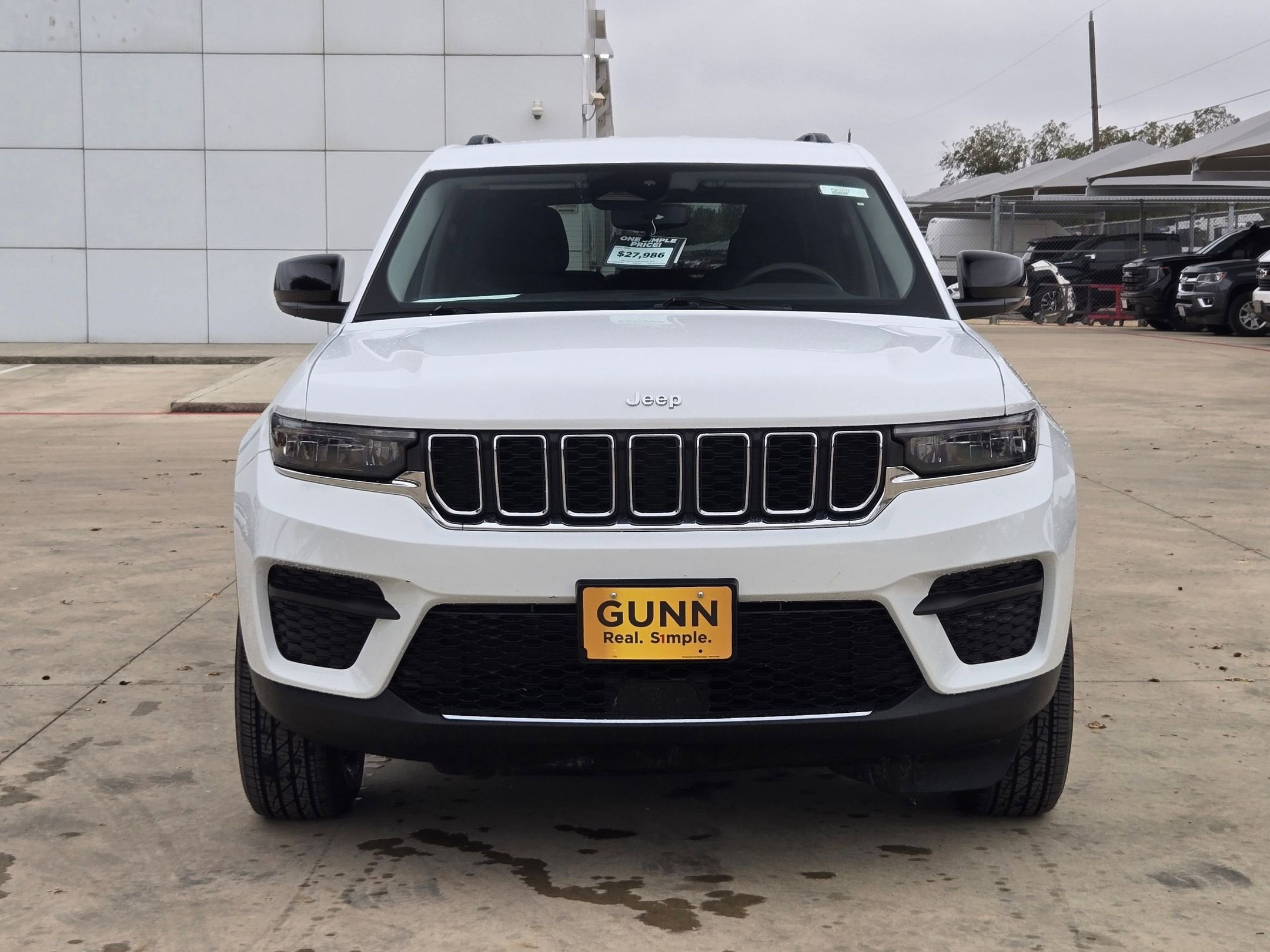 2024 Jeep Grand Cherokee Laredo