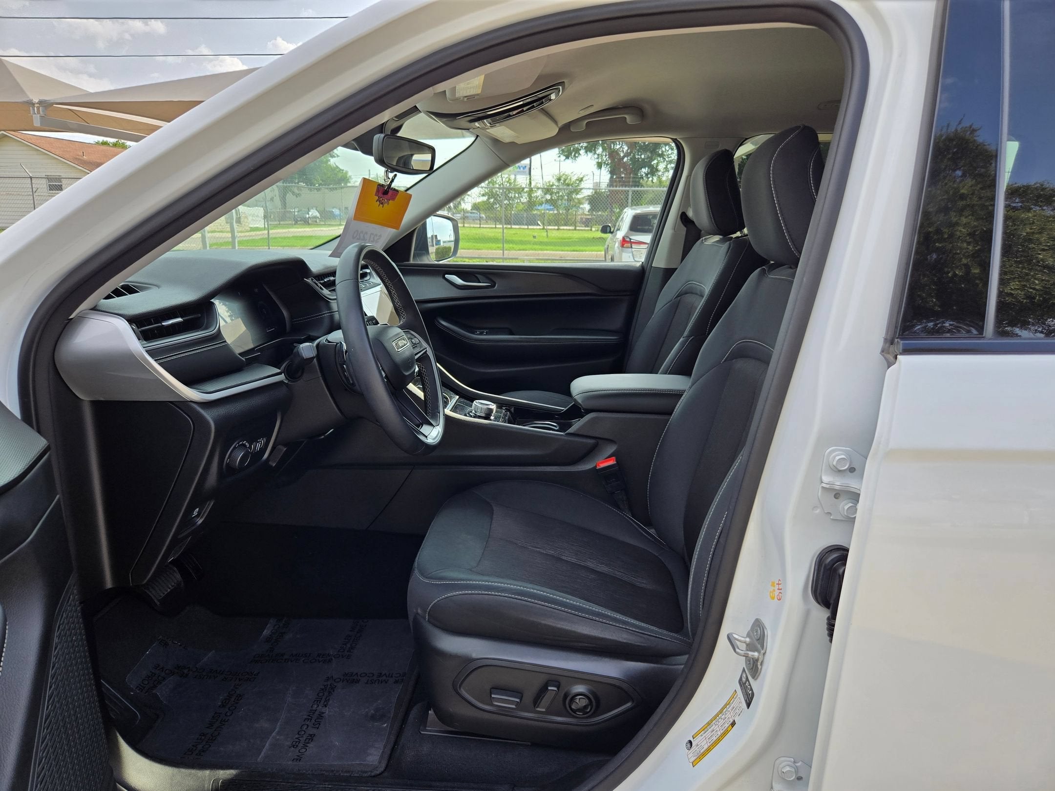 2023 Jeep Grand Cherokee L Laredo