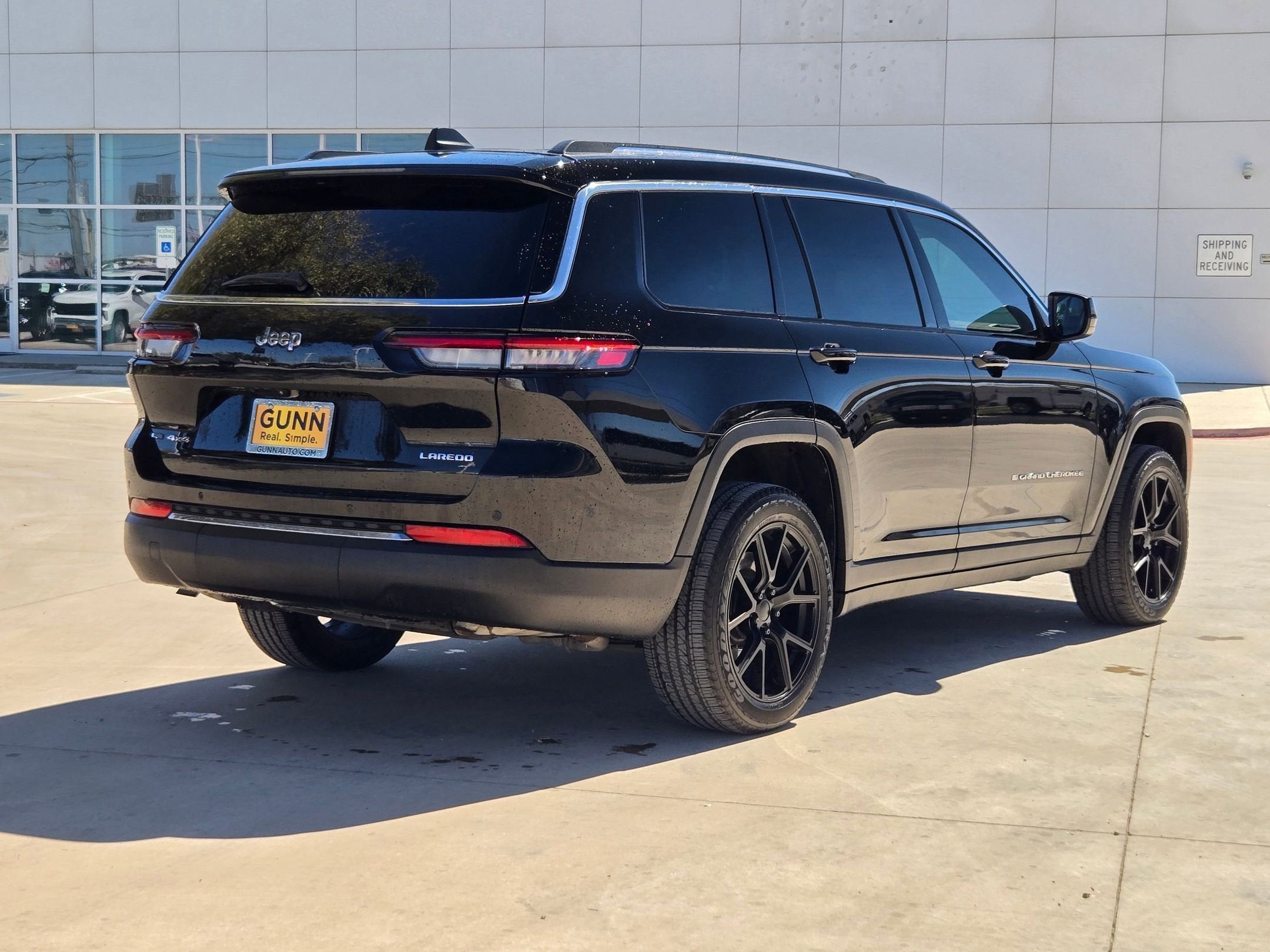 2022 Jeep Grand Cherokee L Laredo