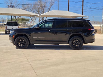 2022 Jeep Grand Cherokee L Laredo