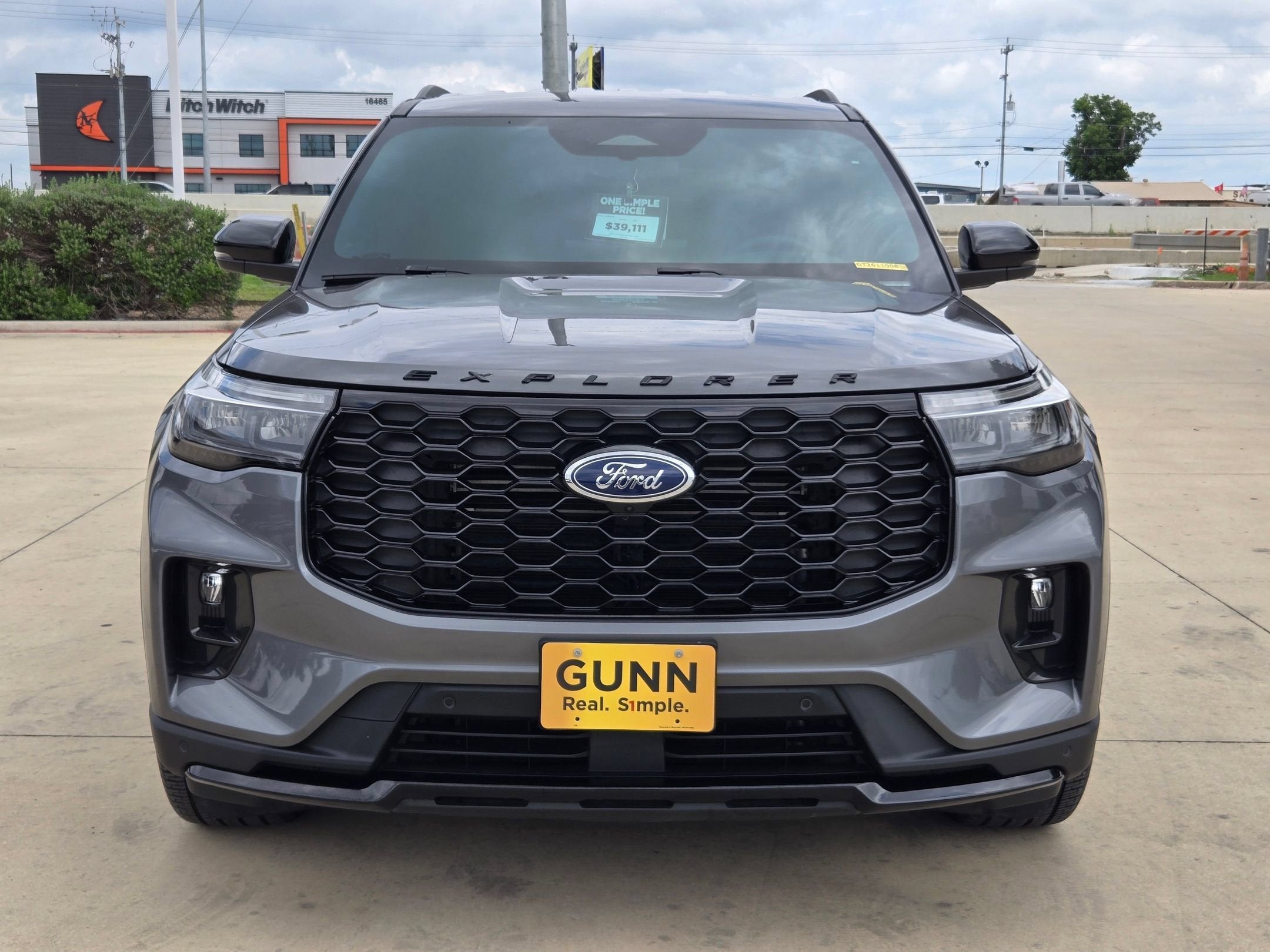 2025 Ford Explorer ST-Line