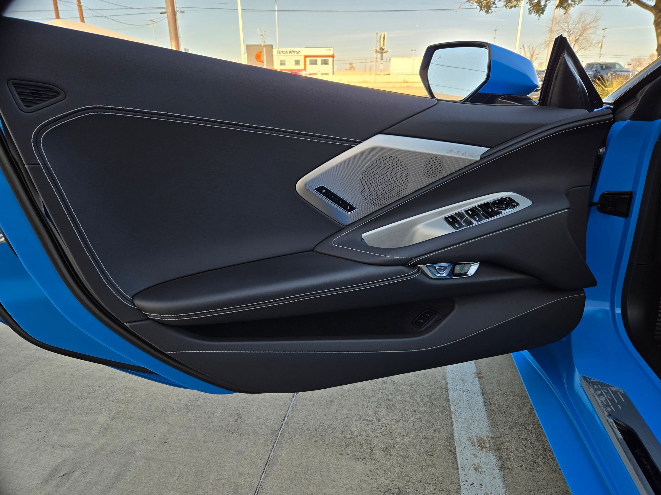 2023 Chevrolet Corvette 2LT