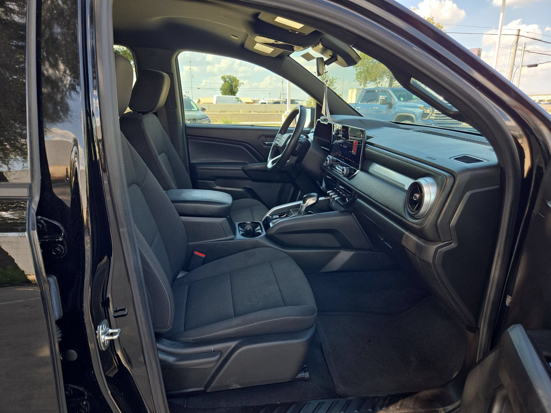 2024 Chevrolet Colorado 2WD LT
