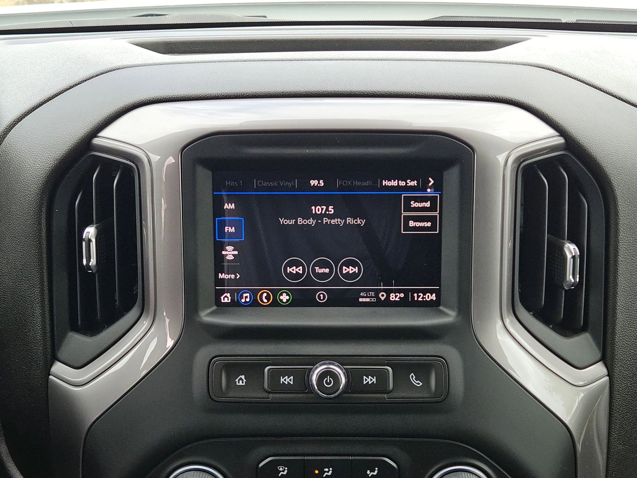2023 Chevrolet Silverado 1500 Custom