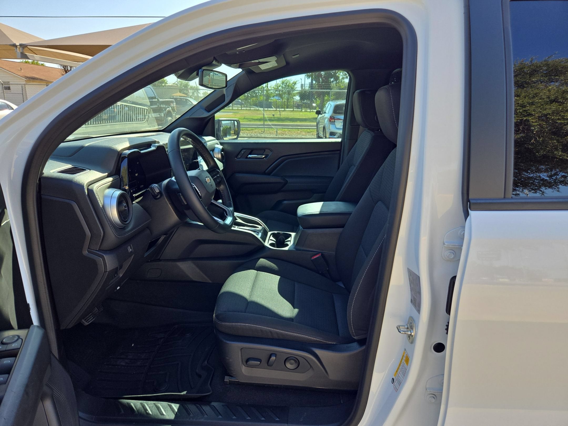 2024 Chevrolet Colorado 2WD LT