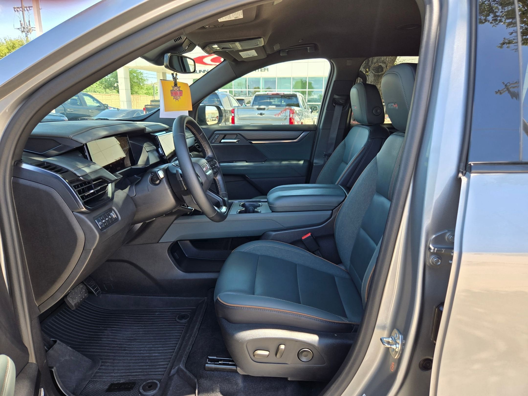 2024 GMC Acadia AWD AT4