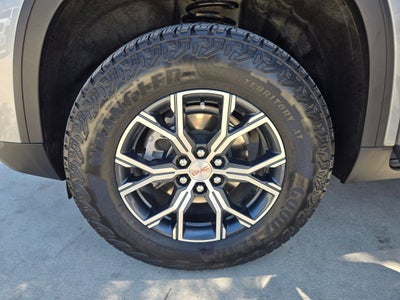 2024 GMC Acadia AWD AT4