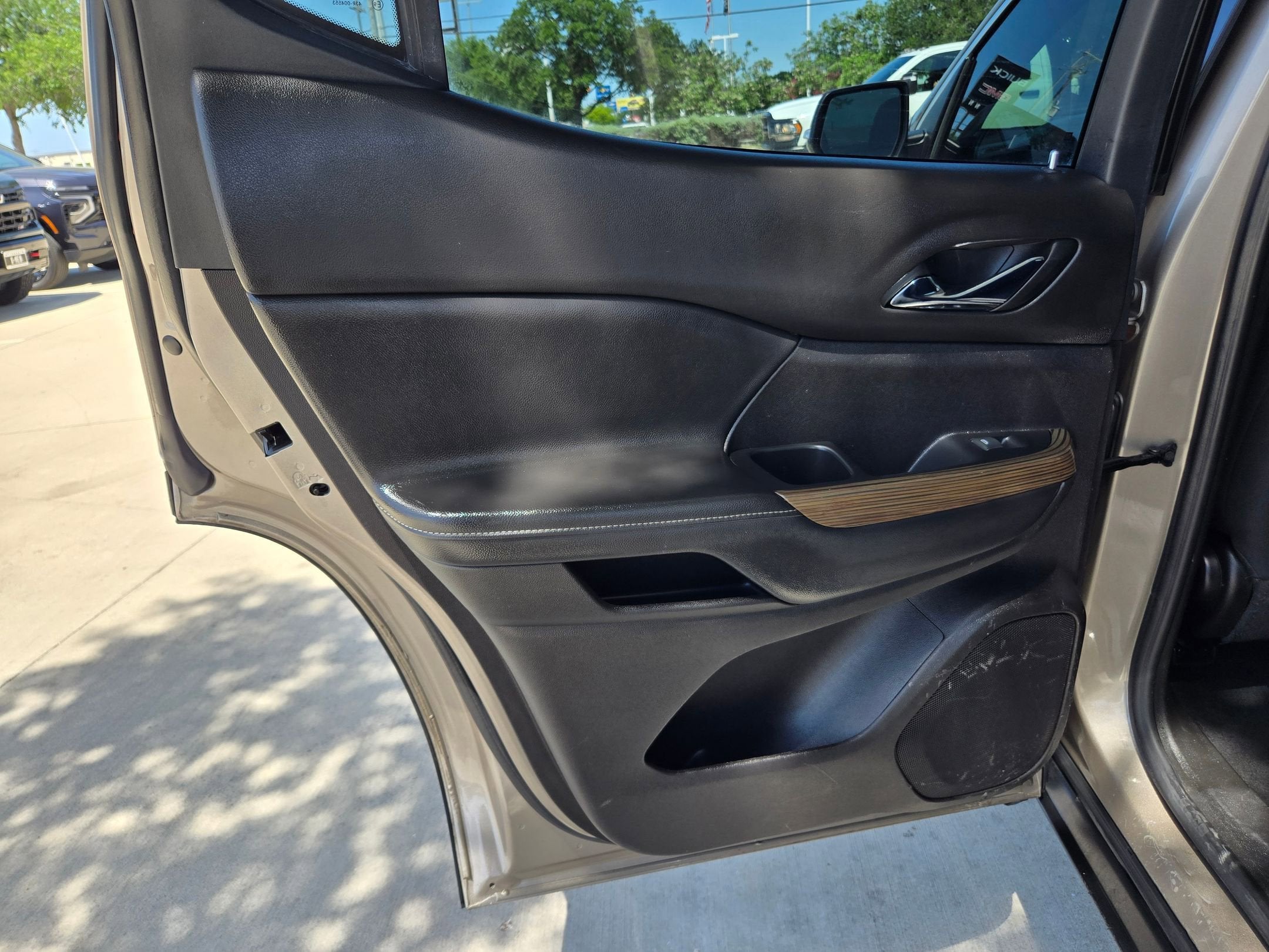 2022 GMC Acadia SLE