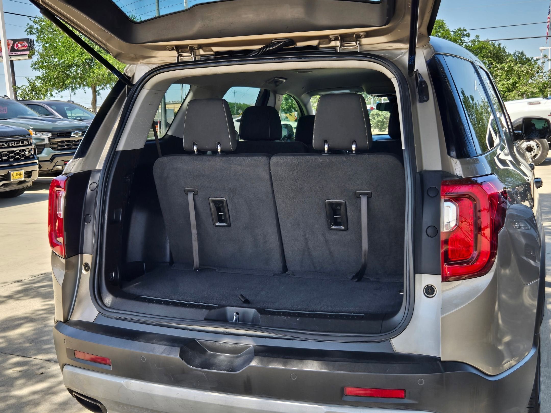 2022 GMC Acadia SLE