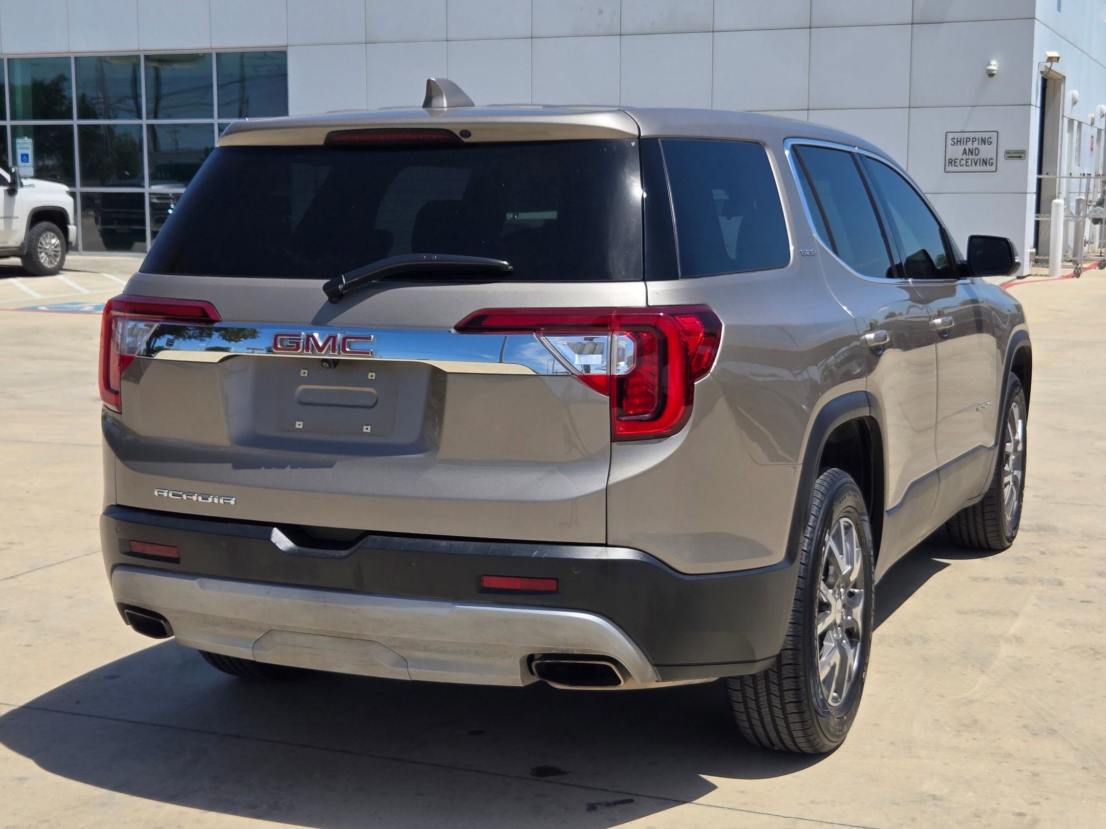 2022 GMC Acadia SLE