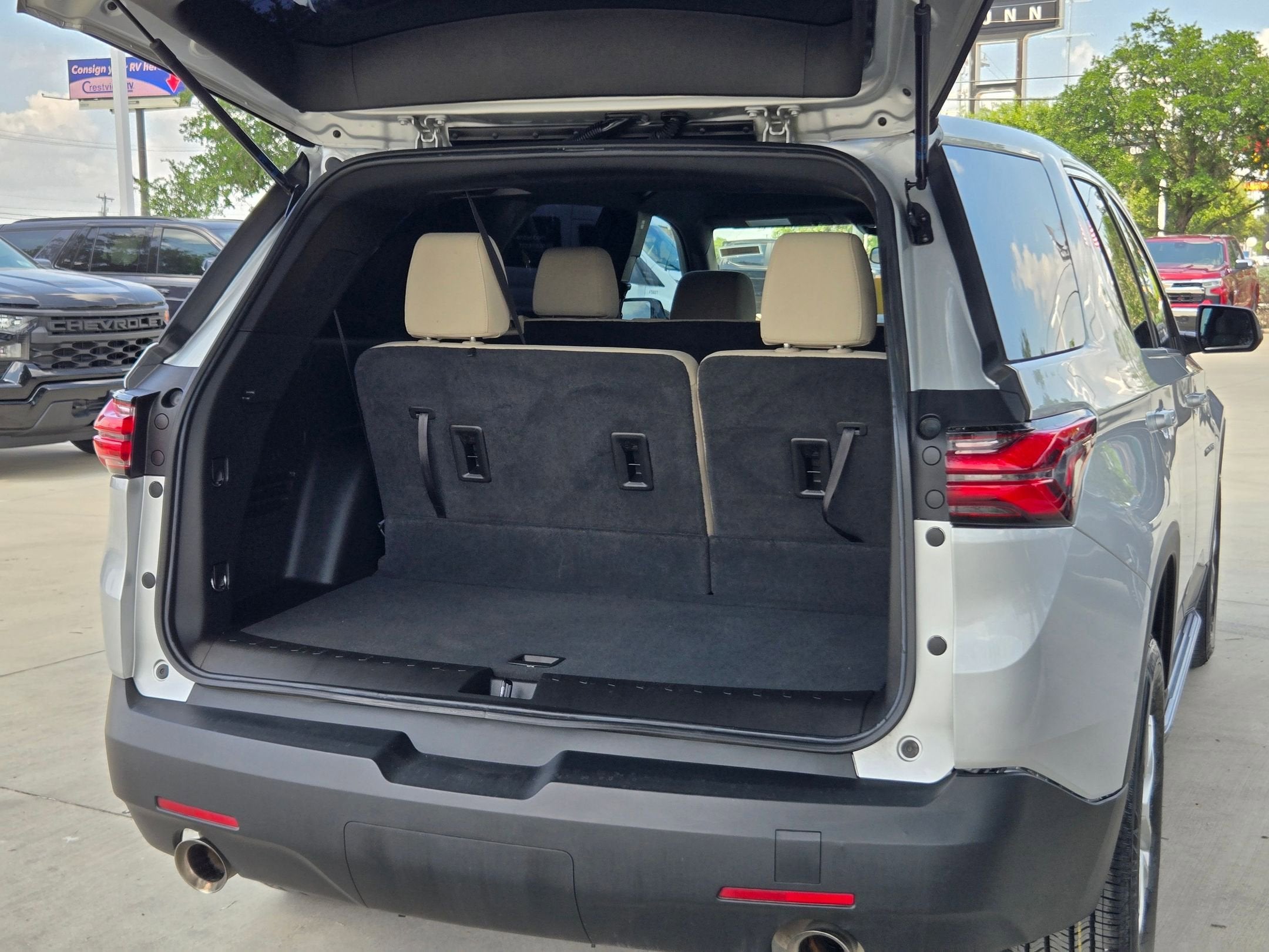 2022 Chevrolet Traverse LS