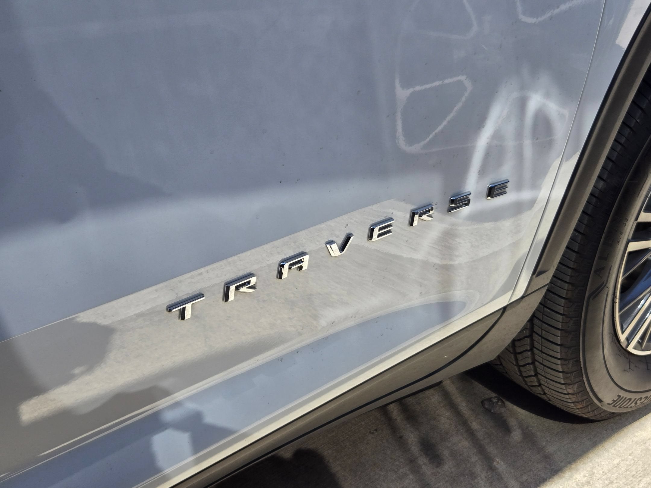 2026 Chevrolet Traverse FWD LT