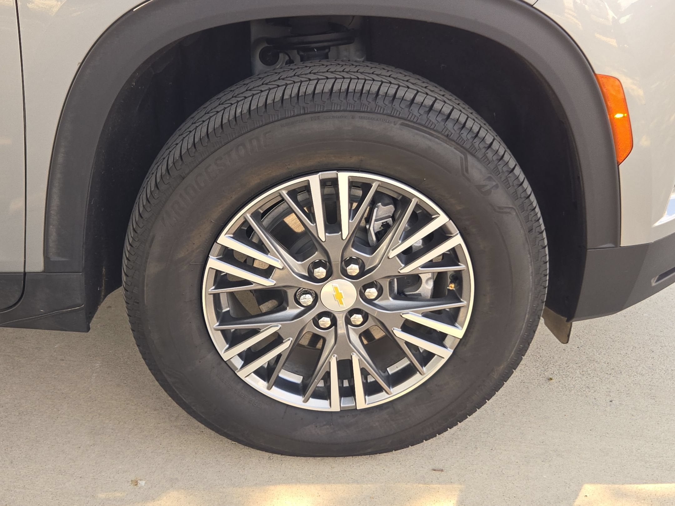 2026 Chevrolet Traverse FWD LT