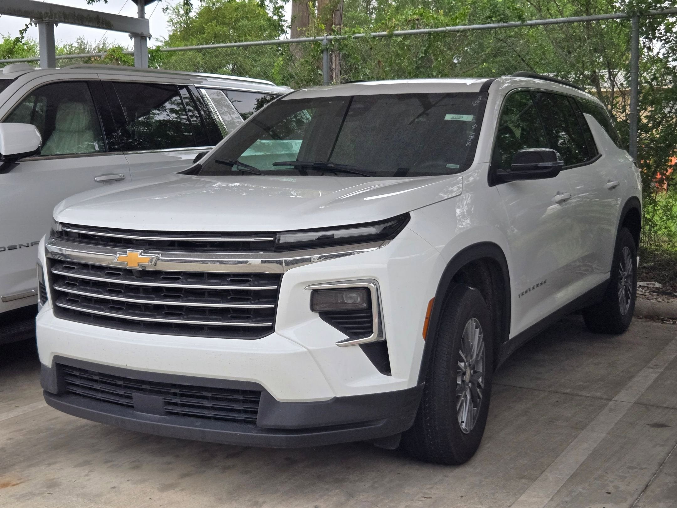 2025 Chevrolet Traverse FWD LT