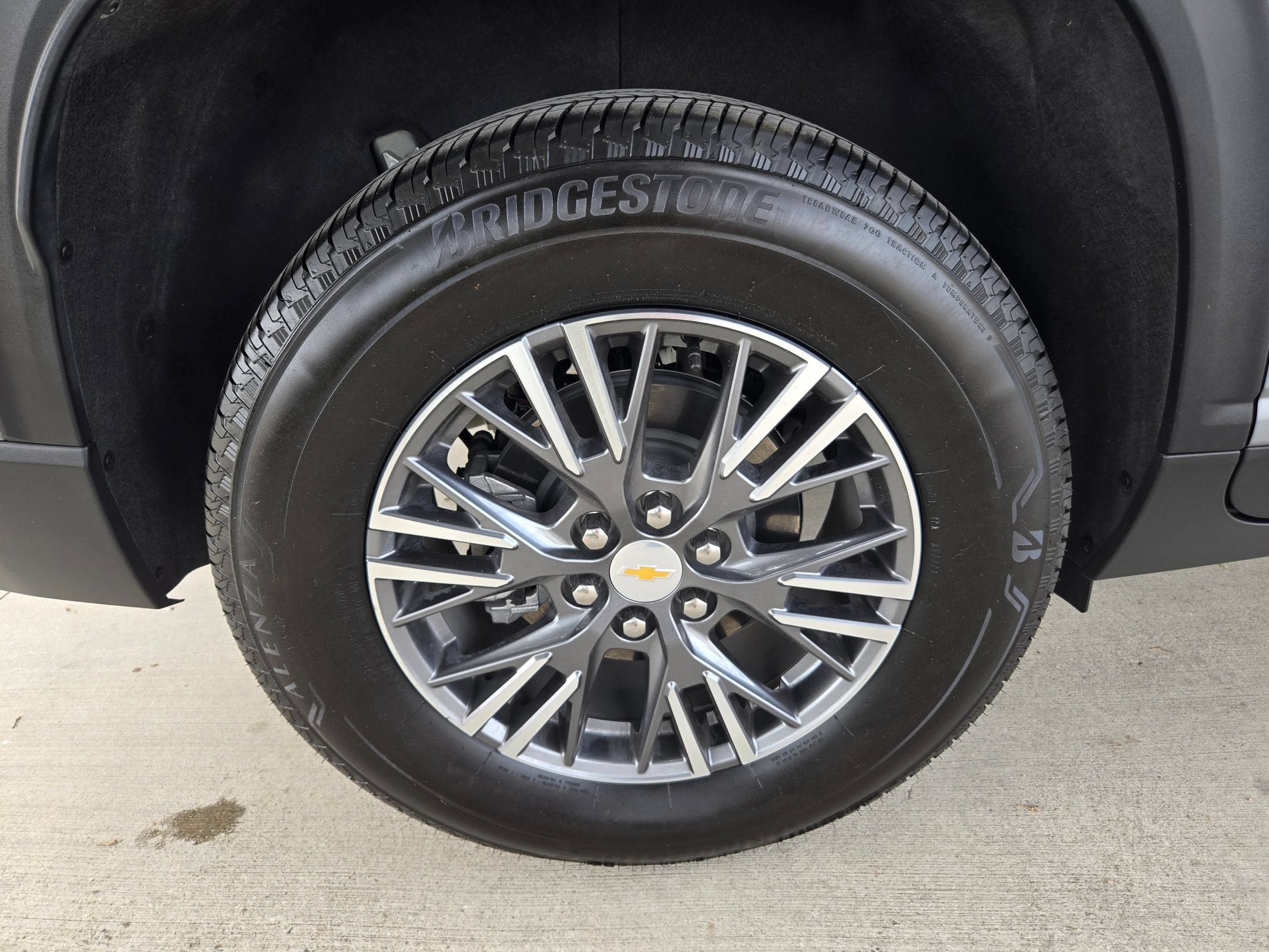 2026 Chevrolet Traverse AWD LT