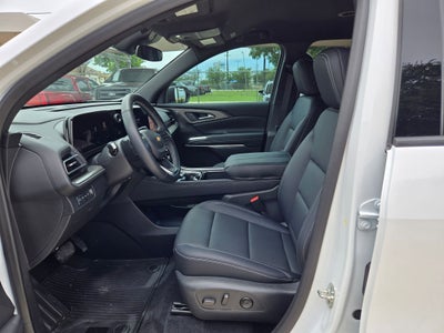 2025 Chevrolet Traverse AWD LT