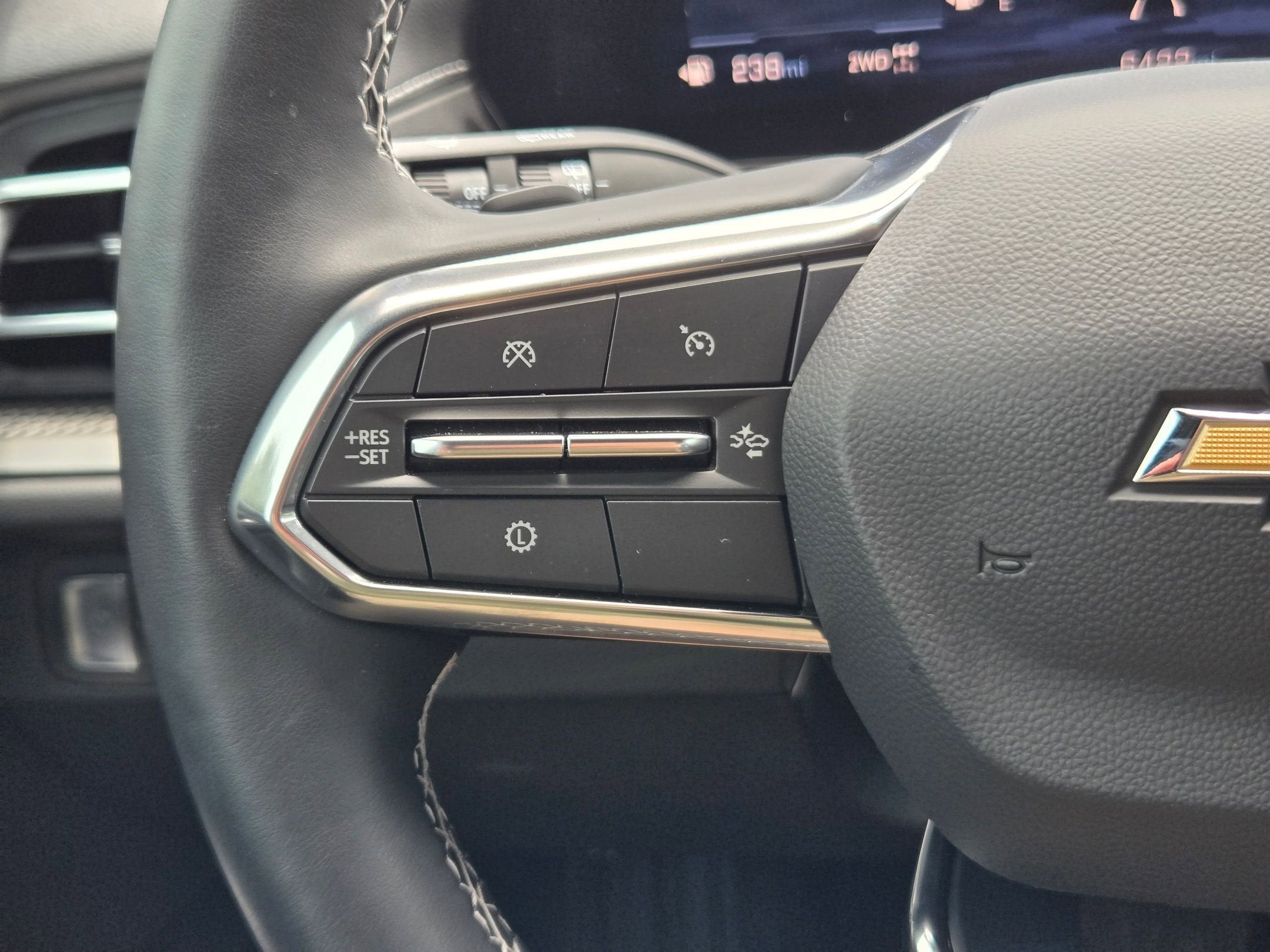 2025 Chevrolet Traverse AWD LT