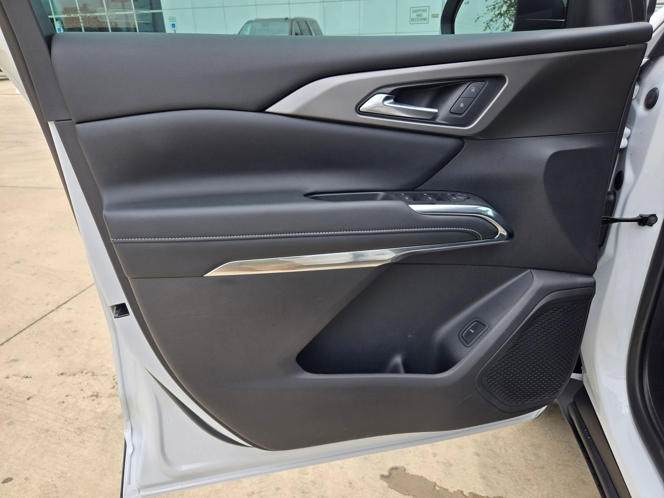 2025 Chevrolet Traverse AWD LT