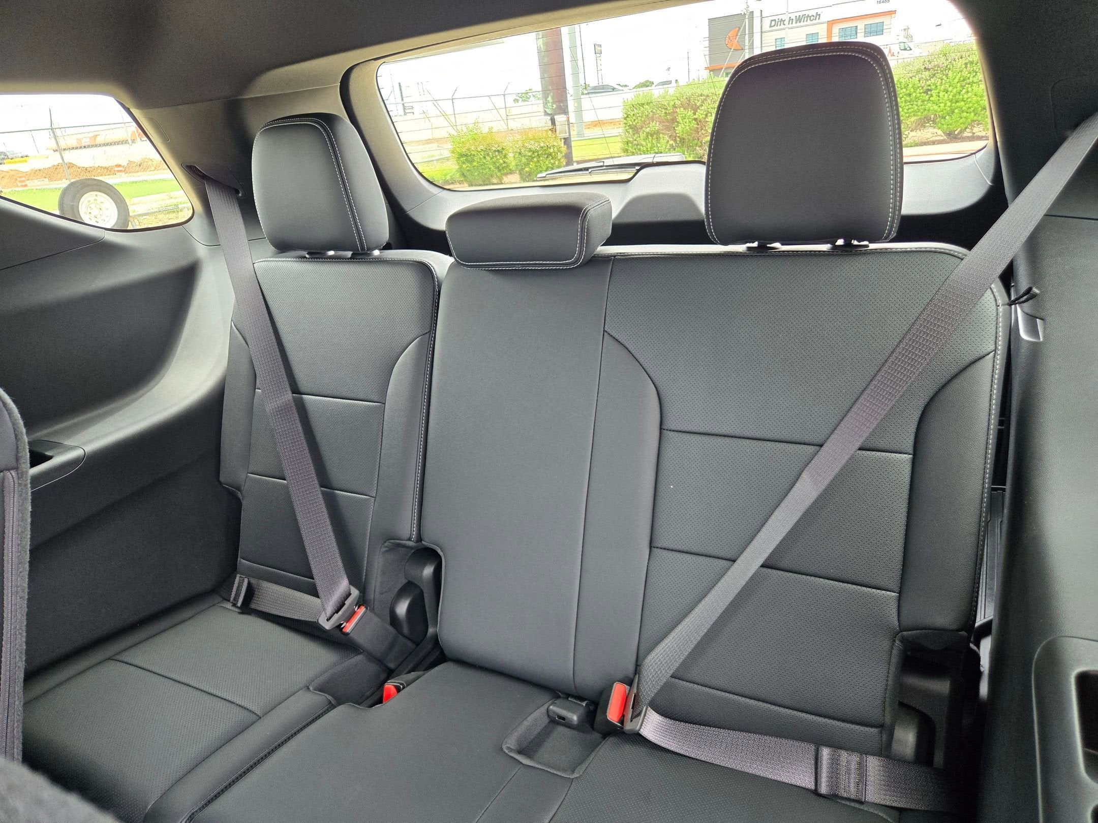 2025 Chevrolet Traverse AWD LT