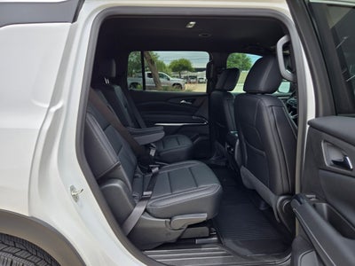 2025 Chevrolet Traverse AWD LT