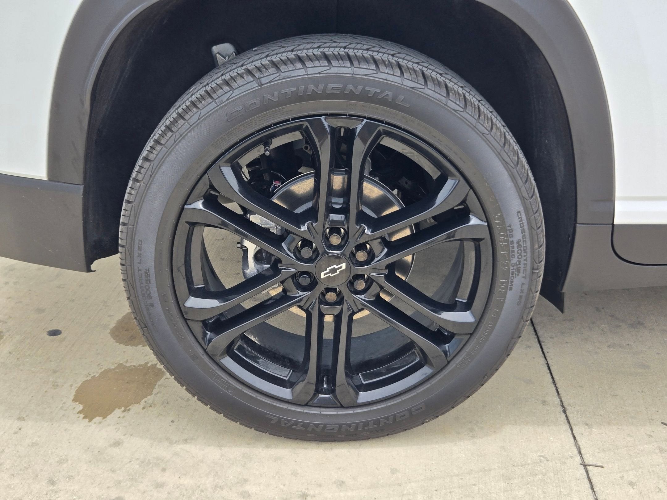 2025 Chevrolet Traverse AWD LT