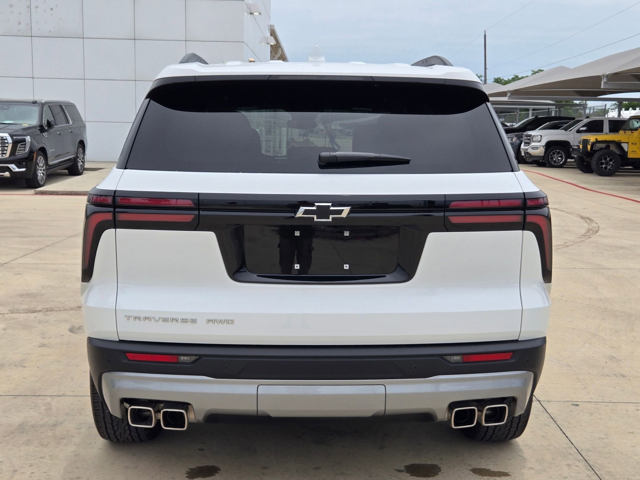 2025 Chevrolet Traverse AWD LT