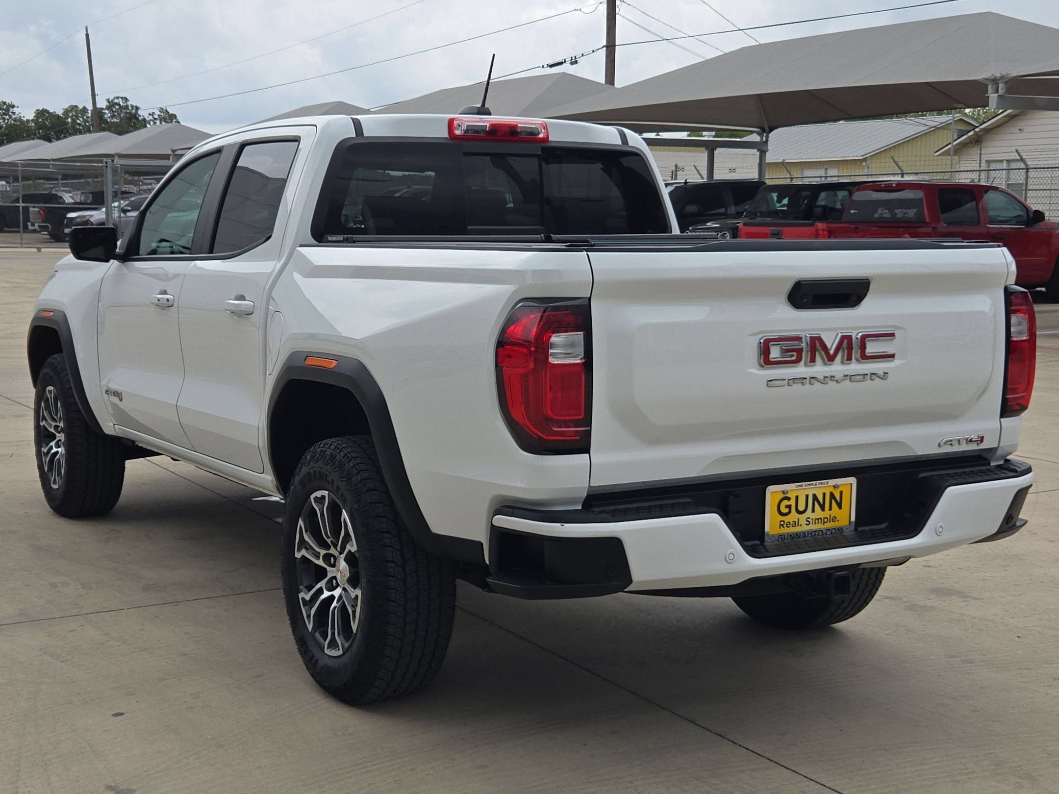 2025 GMC Canyon 4WD AT4