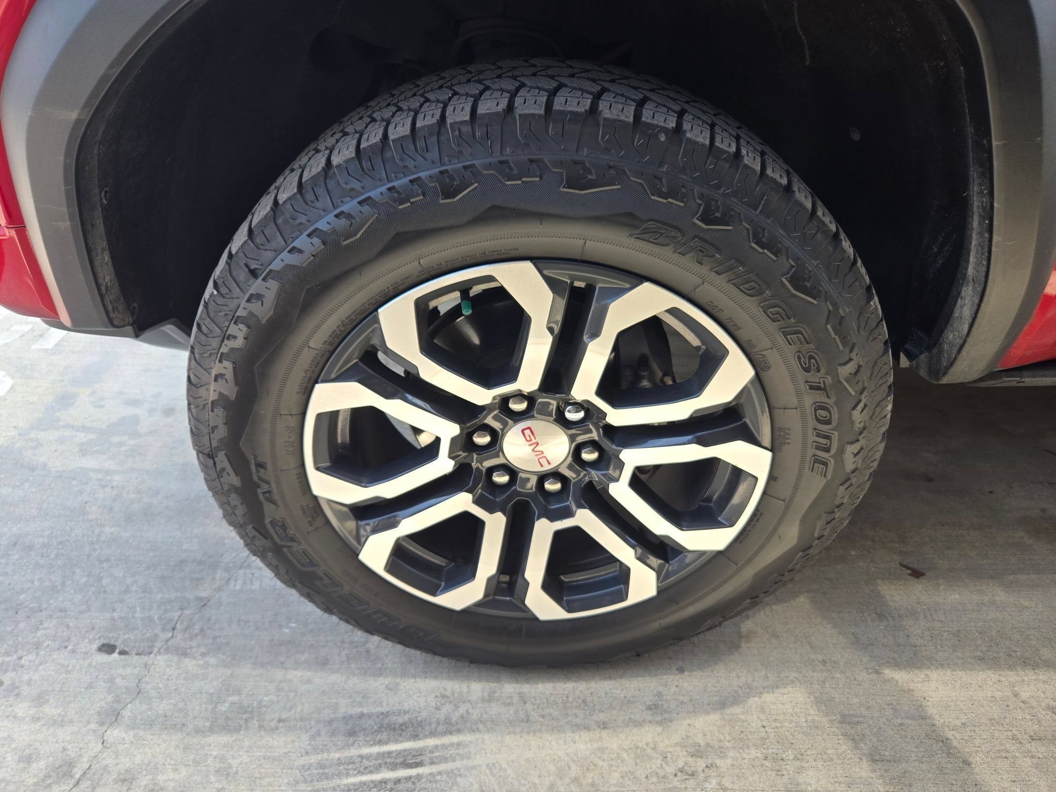 2024 GMC Canyon 4WD AT4