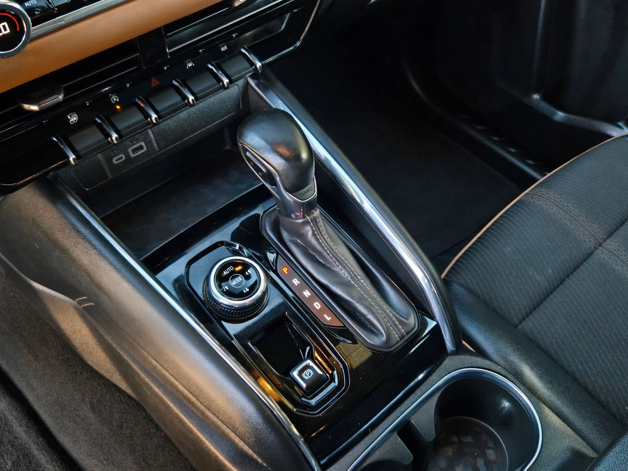 2024 GMC Canyon 4WD AT4