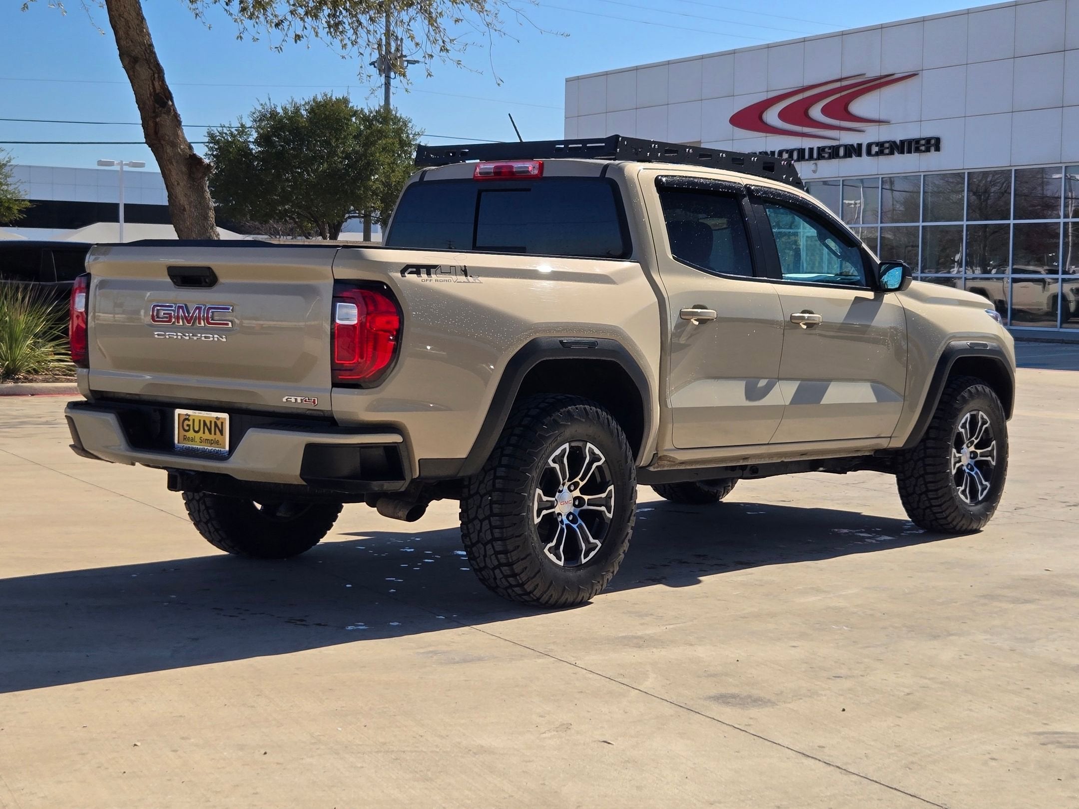 2024 GMC Canyon 4WD AT4