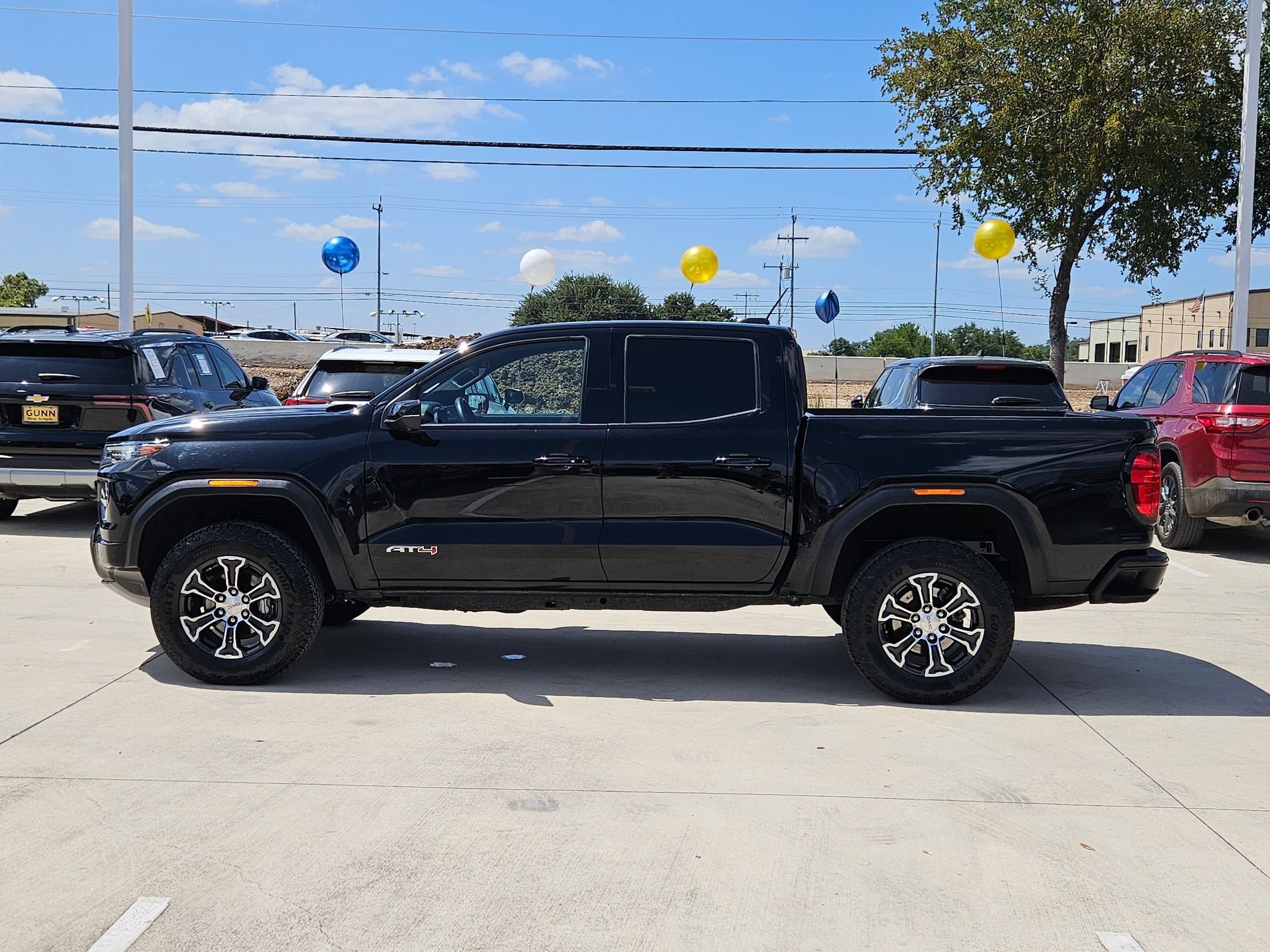2024 GMC Canyon 4WD AT4