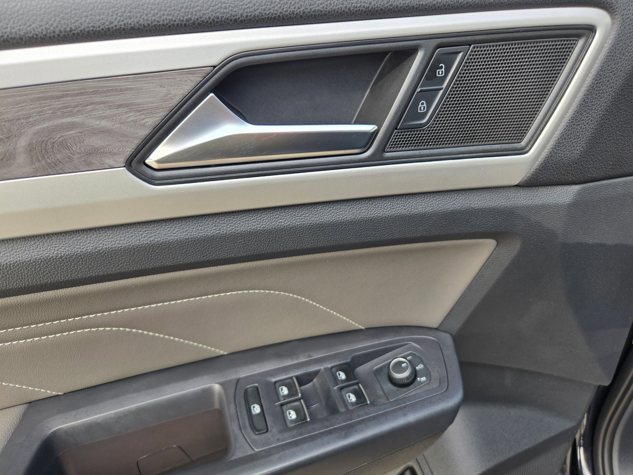 2021 Volkswagen Atlas Cross Sport 2.0T SE