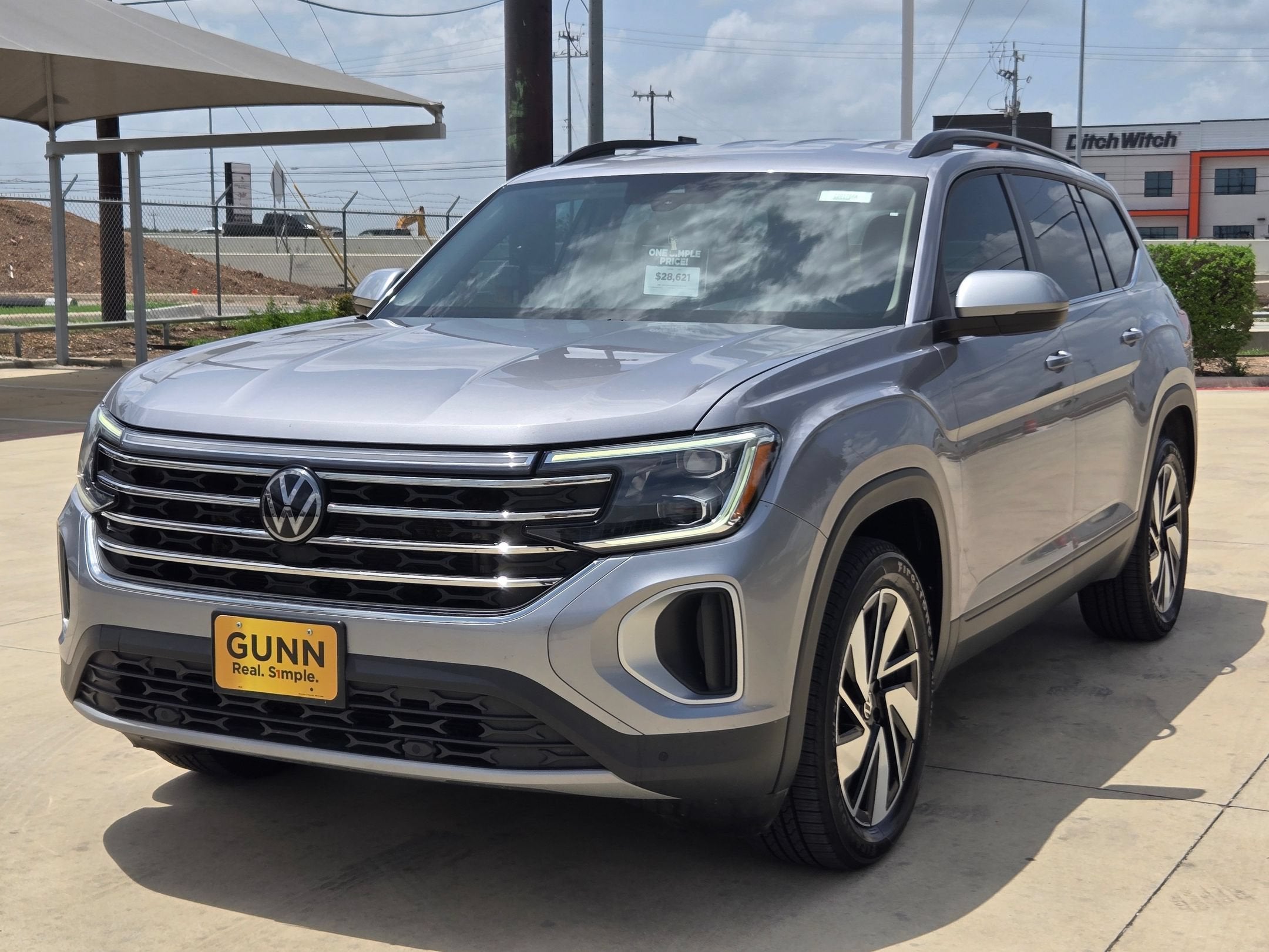 2024 Volkswagen Atlas 2.0T SE w/Technology