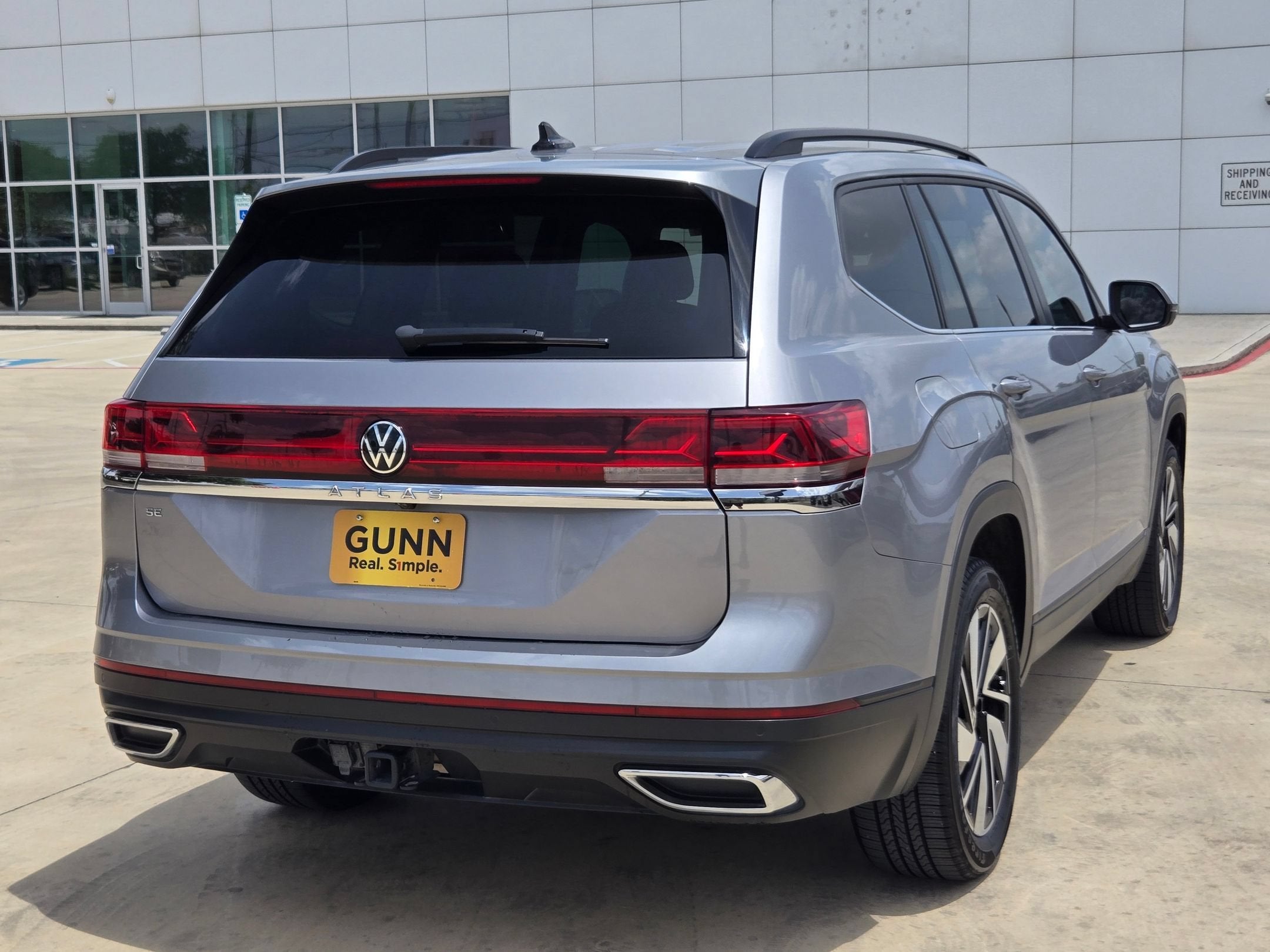 2024 Volkswagen Atlas 2.0T SE w/Technology