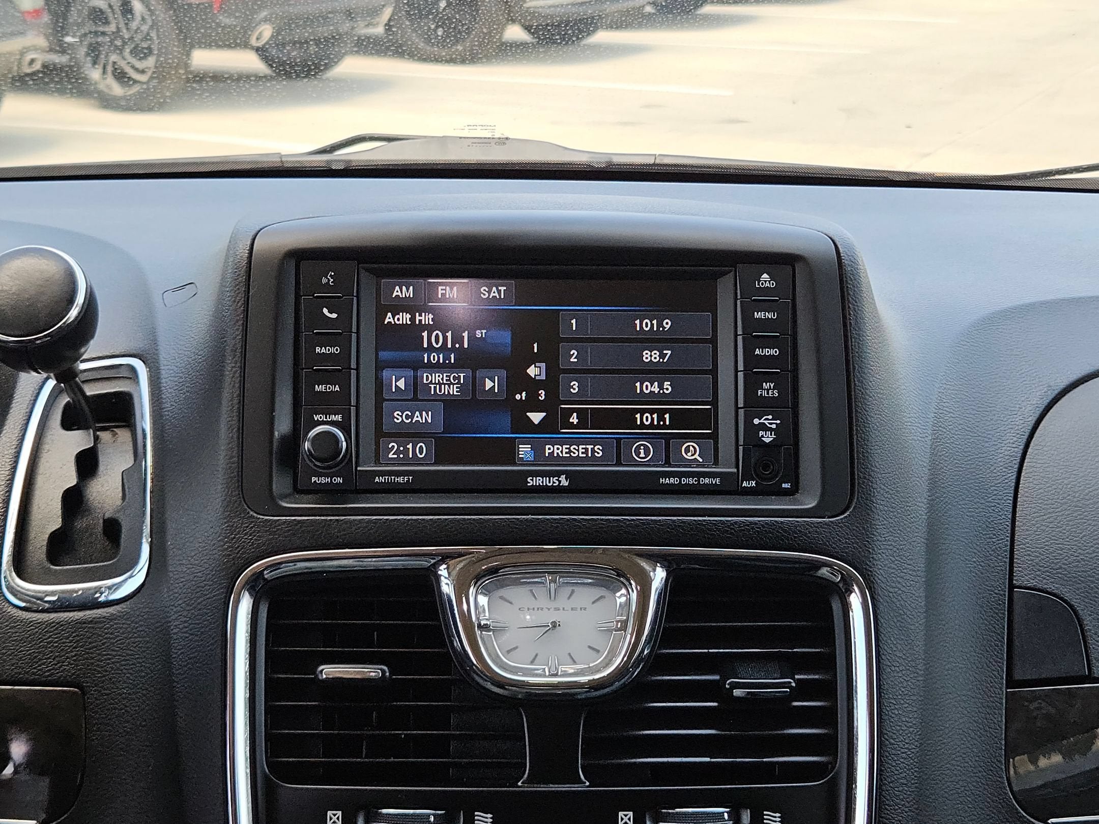 2016 Chrysler Town & Country Touring