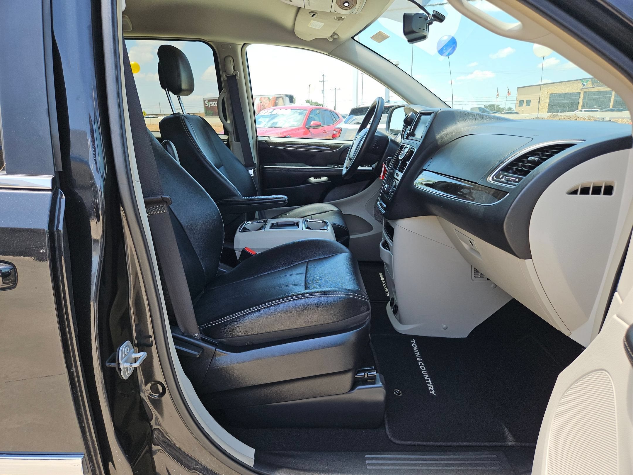 2016 Chrysler Town & Country Touring