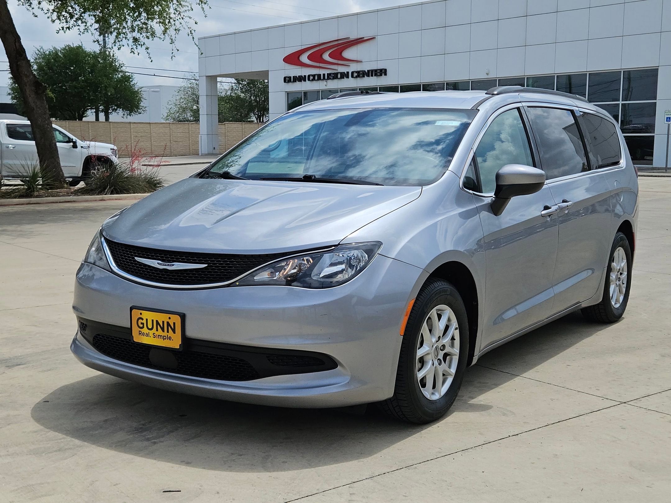2021 Chrysler Voyager LXI