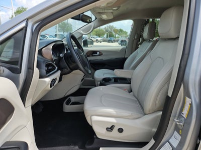 2021 Chrysler Voyager LXI