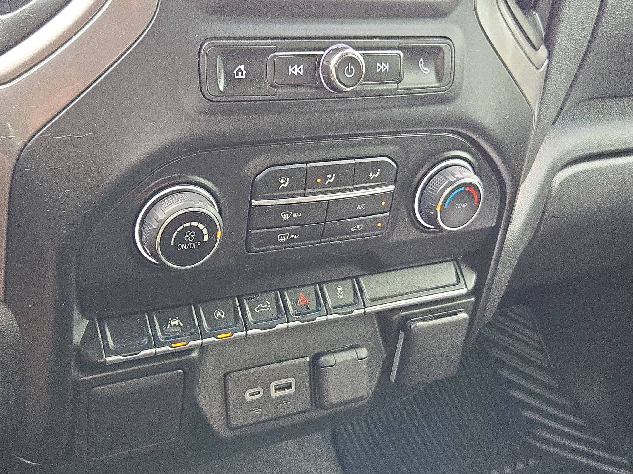 2025 Chevrolet Silverado 1500 Custom
