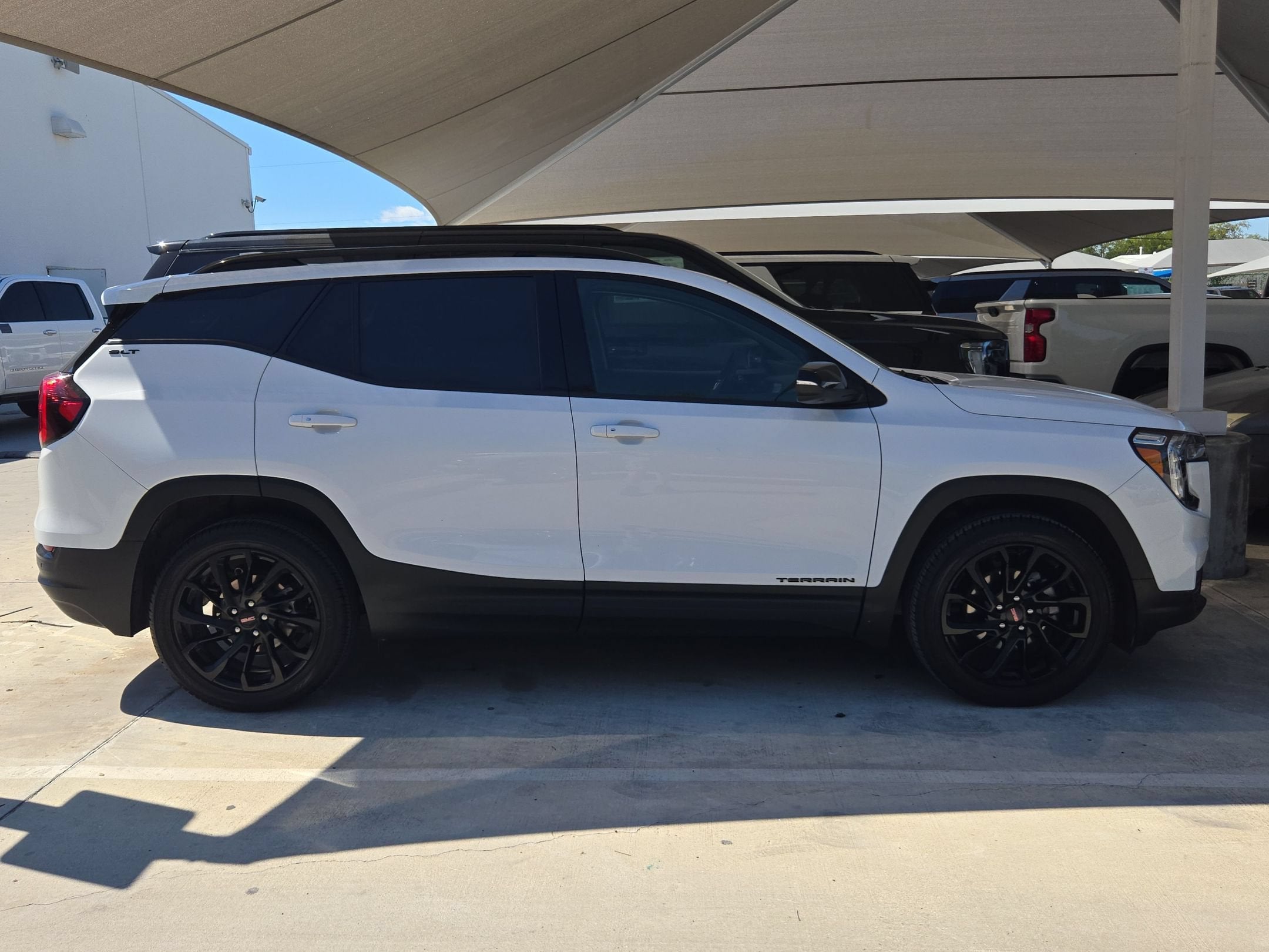 2024 GMC Terrain SLT
