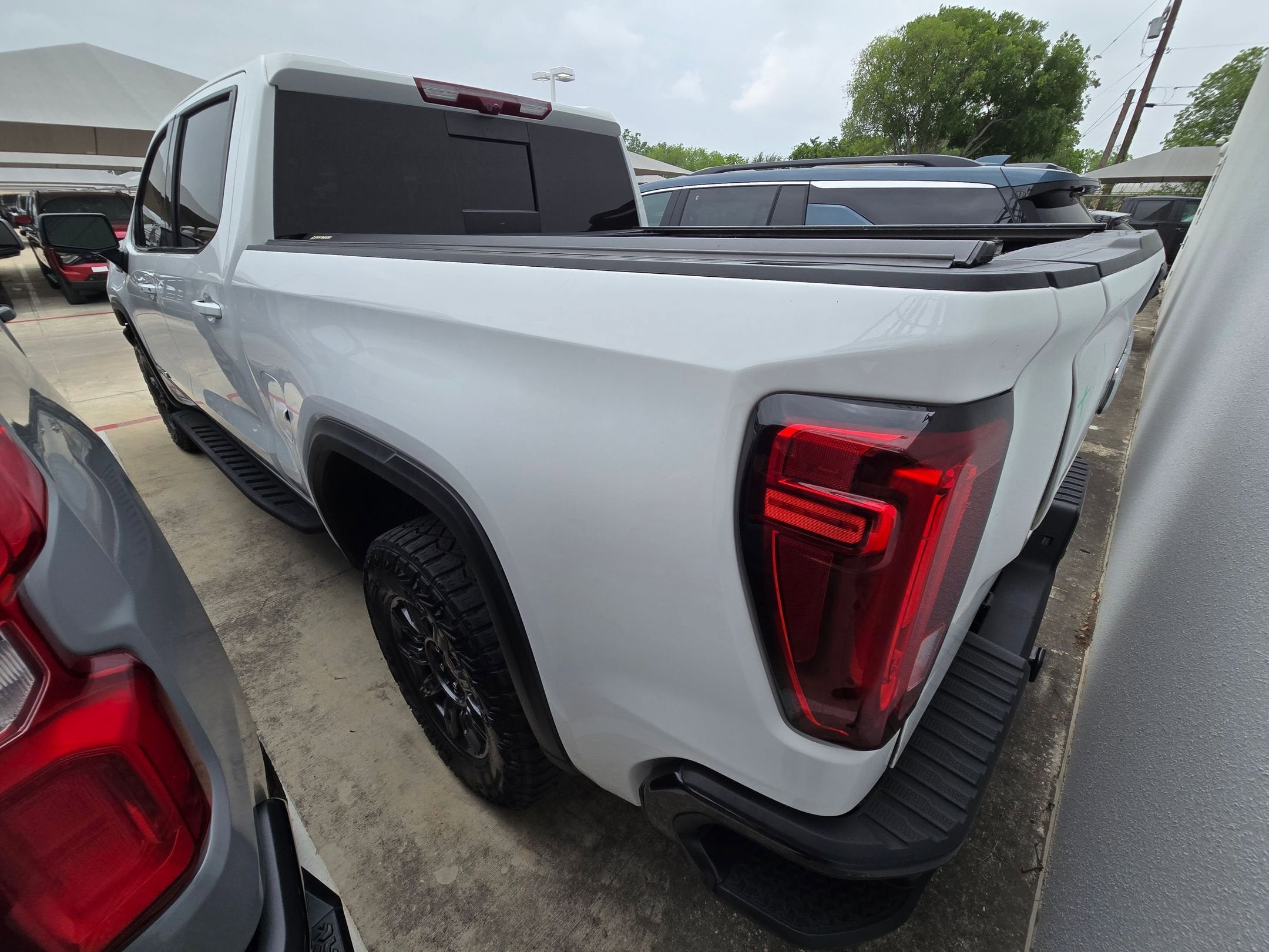 2024 GMC Sierra 1500 AT4X