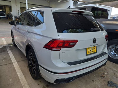 2022 Volkswagen Tiguan SE R-Line Black