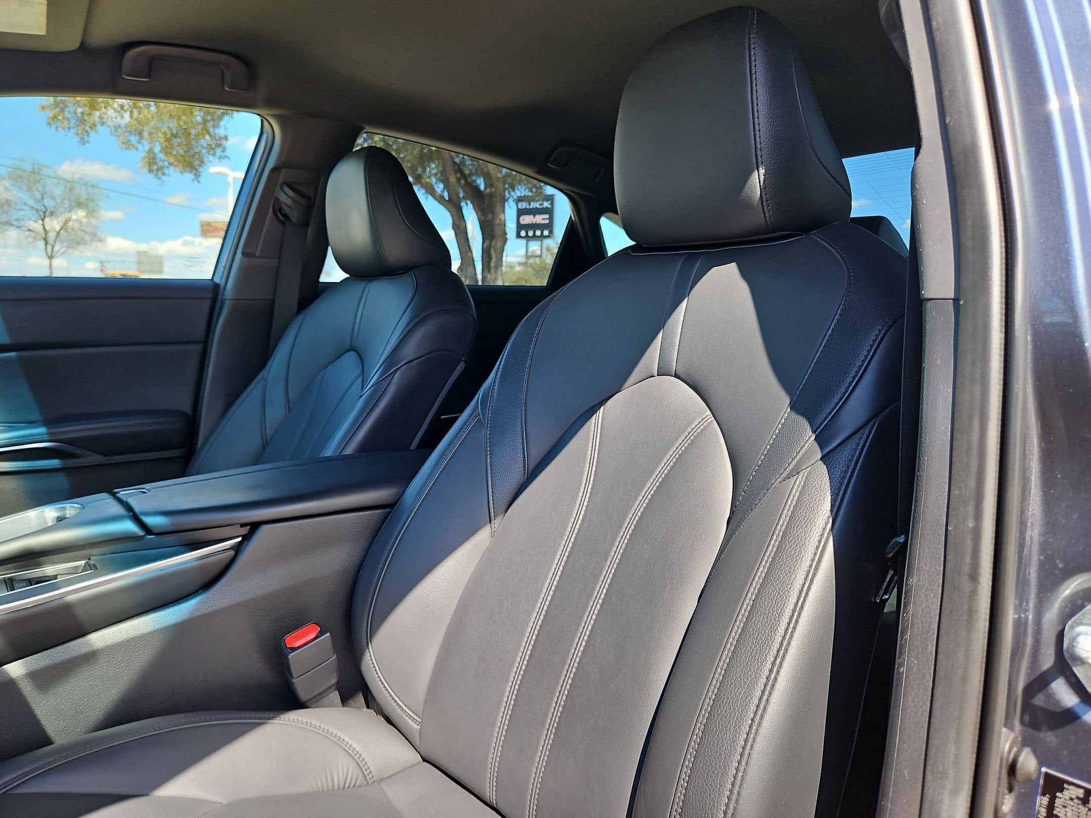 2022 Toyota Avalon XLE