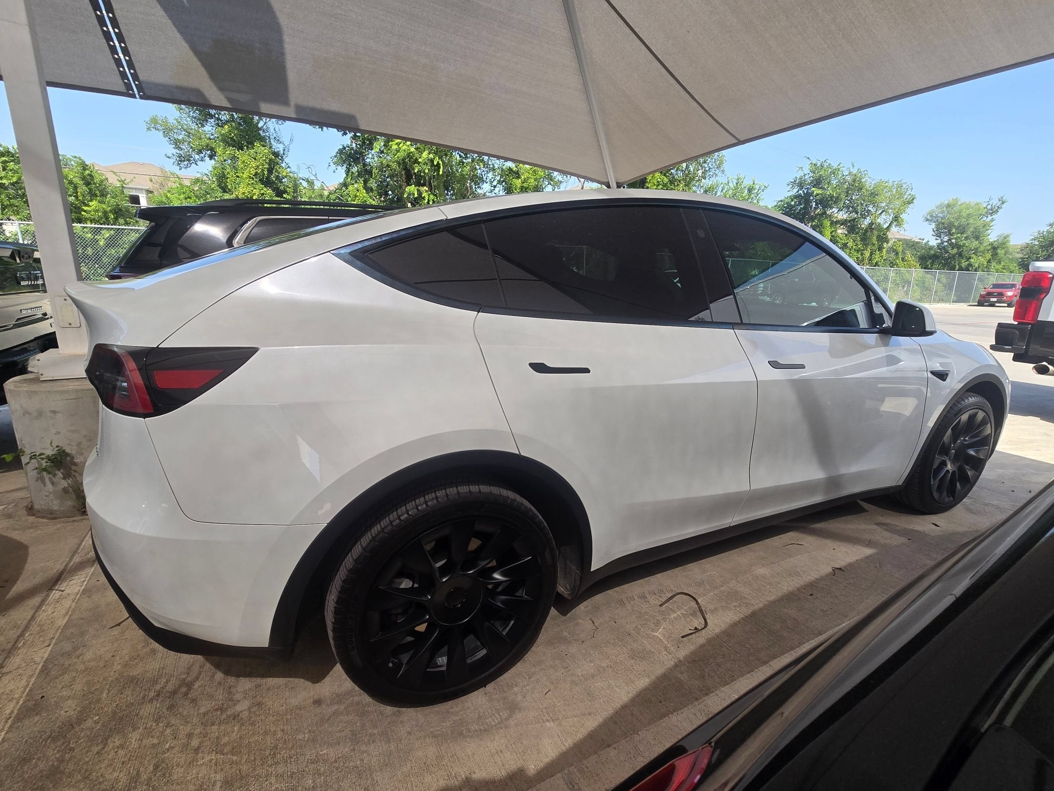 2023 Tesla Model Y LONG RANGE AWD