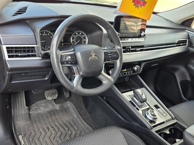 2023 Mitsubishi Outlander ES