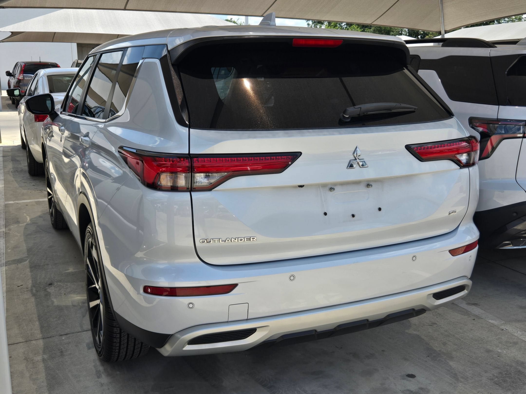 2022 Mitsubishi Outlander Base