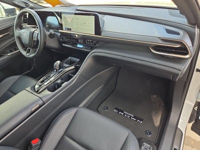 2025 Toyota Crown Platinum